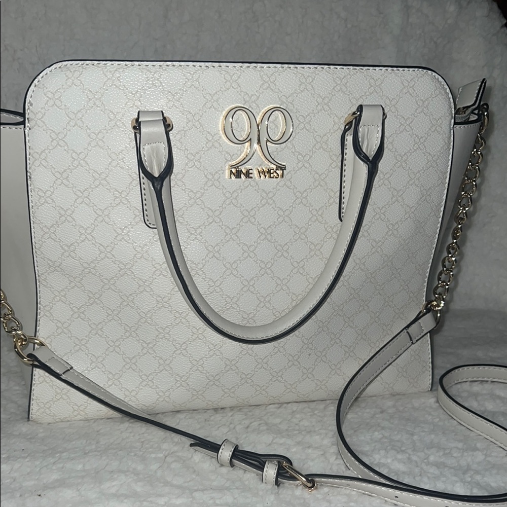 Nine West White Satchel Chic Structured Design‎